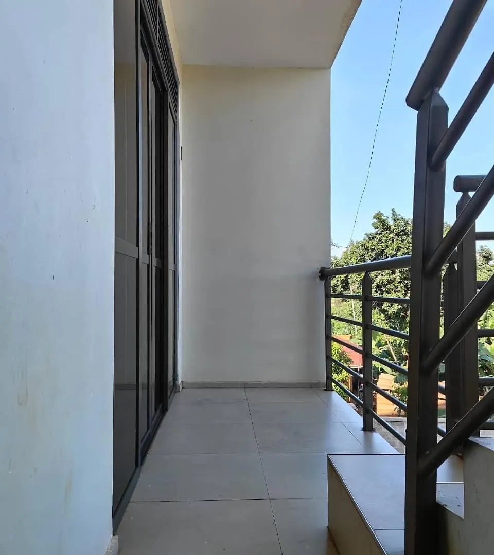 Stunning One Bedroom Furnished Apartment كامبالا